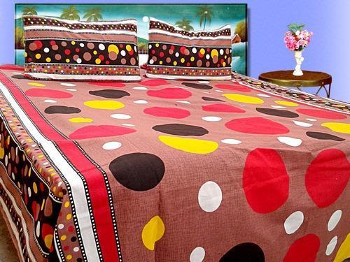 कॉटन फ़ैब्रिक और वॉशेबल वाले बच्चों के लिए लाल रंग की सर्किल प्रिंटेड डबल बेडशीट