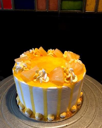 Fresh Pineapple Cake – Apna Dream Cakes