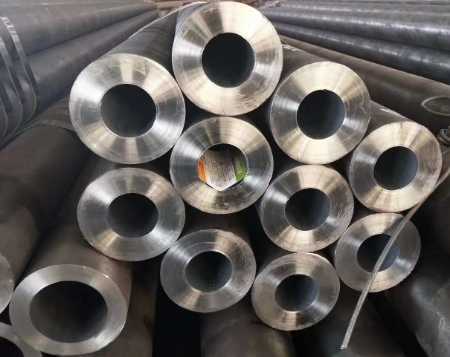 China mill Carbon Steel Seamless Pipes As Per ASTM A106 GR.B ASTM A53GR.B, API 5L GR.B Steel Grade: 20# Alloy steel Seamless pipes