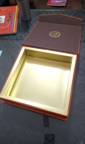 Light Weight And Fine Finish Size 18x18x5 cme Jwellry Packaging Box For Gift