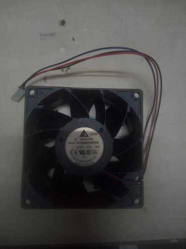 Powerful Cooling Fan With 10Vdc Operating Voltage And 3.5W Power Consumption Blade Material: Plastic