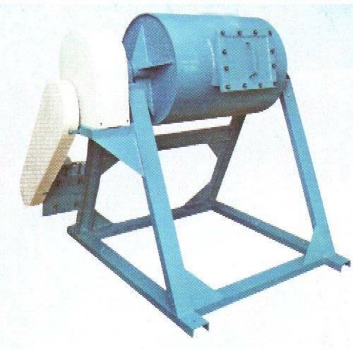 हल्के स्टील मेटल और हरे रंग में इलेक्ट्रिक बॉल मिल, वोल्टेज 220-440 V वारंटी: 1 वर्ष