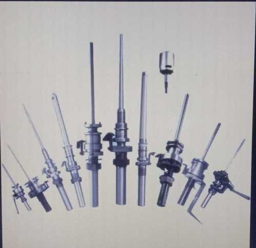 टेक्सटाइल मशीनरी के लिए स्पिंडल बोल्स्टर, स्टेनलेस स्टील मेटल और सिल्वर कलर में