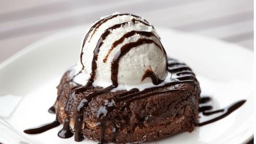 Hygienic Prepared Delicious Taste Brown Round Ice Cream Chocolate Desert