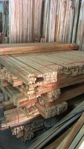 Wood Simple To Store Using Quality Assured Wooden Stick For Industrial Application