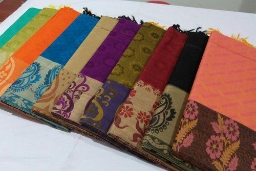 Elegant Look And Perfect Finishing Touch Plain 100% Pure Embossed Cotton Sarees With Border