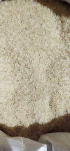 Medium Size And White Color Organic Basmati Rice With High Nutritious Value
