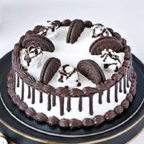 Elegant Look Mouth Watering Sweet Taste With Oreo Biscuit Topping Chocolate Cake  Fat Contains (%): 11 Percentage ( % )