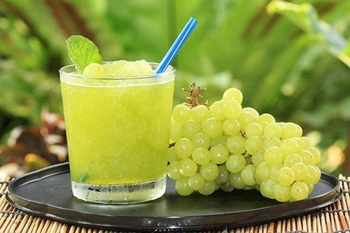 Common 100% Organic And Farm Fresh Green Grapes, High In Antioxidants