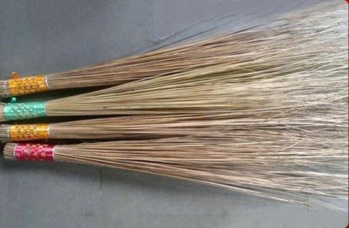 Eco Friendly Coconut Fiber Brown Broomstick For Wet Floor Garden And Outdoor Cleaning