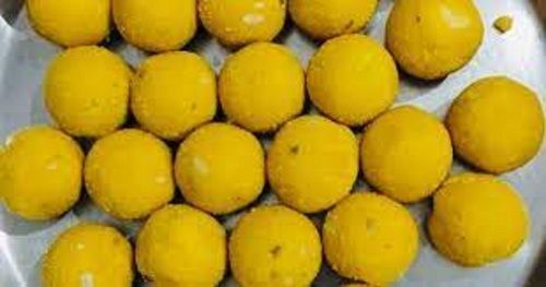 No Artificial Color Delicious Taste Hygienic Prepared Sweet Fresh Besan Laddu