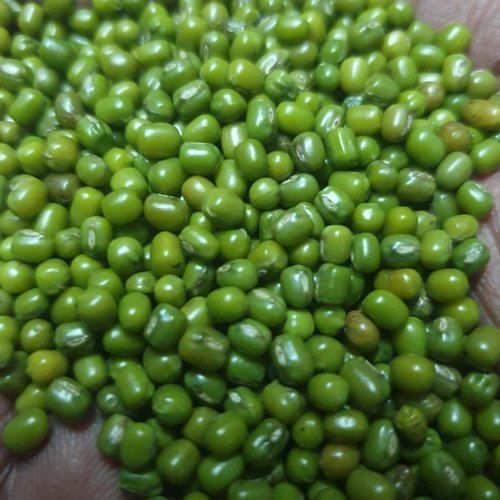 Green Color Moong Dal With 1 Year Shelf Life and Rich In Vitamin C, Potassium