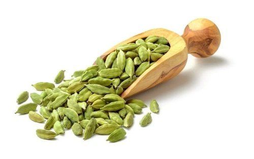 Multiple Health Benefits, Great Tasting Flavor and Natural Fresh 7 Mm Green Cardamom
