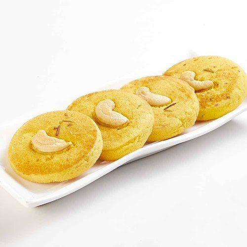 100 Percent Fresh And Pure Round Kaju Almond Biscuits With Delicious Or Buttery Taste