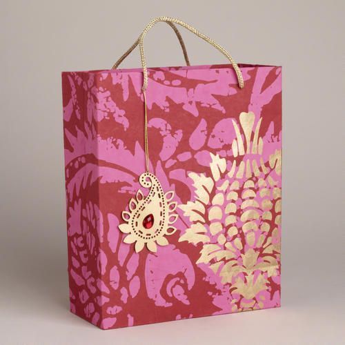 Disposable Stylish, Eco Friendly, Attractive And Light Weight Pink Golden Color Designer Paper Bags