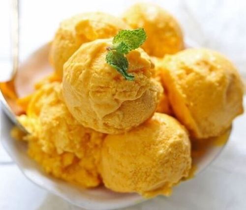 Yellow Color Eggless Alphonso Mango Ice Cream For All Age Groups