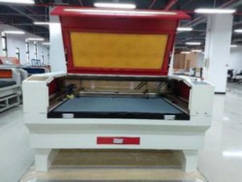 Semi Automatic Acrylic Laser Cutting Machine With 200 Mm/Sec Capacity