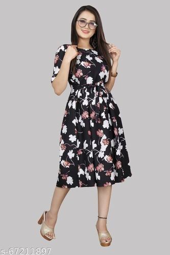 Black Half Sleeves Round Neck Stylish Woman A Line Piece Gown For Casual And Party Wear Decoration Material: Cloths