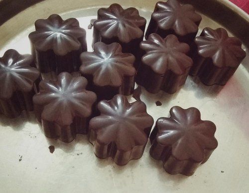 Brown Dark Chocolate Homemade Chocolates With 10 Days Shelf Life And Sweet Taste