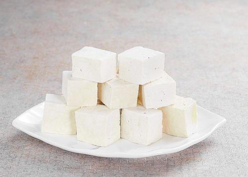 100 Percent Pure And High Protein Paneer, Rich In Calcium Fat 5.88 Gram Fat 5 Kg