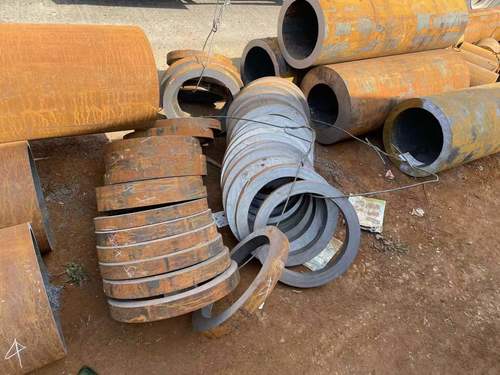 Round Carbon Seamless Steel Pipe Cutting