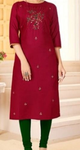 Long Kurti With Maroon Color, Printed Design, Made From Cotton, Washable And Breathable