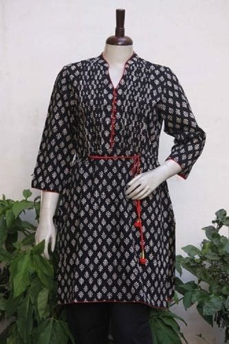 3/4 Sleeves Black Color Hand Block Printed Ladies Kurti For Regular Wear Decoration Material: Paint