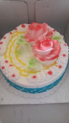 100 Percent Egg Less And Fresh Designer Vanilla Cake For Birthday Party