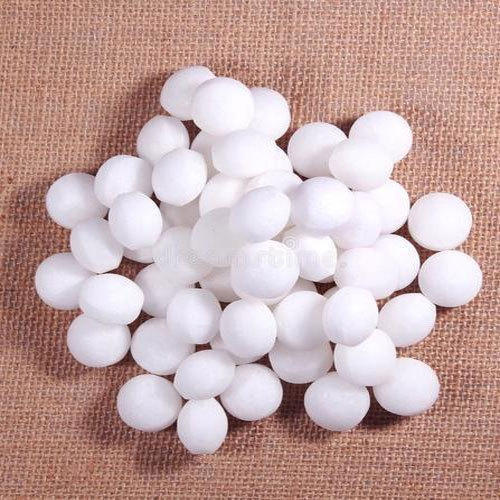 Round White Naphthalene Balls Use For Industrial And Domestic Applications 