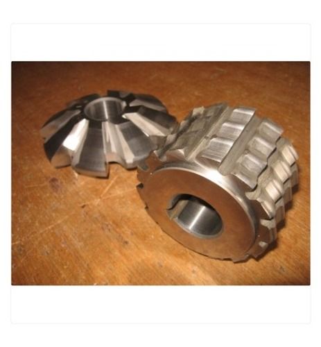 Silver Gear Cutting Tools Used For Gear Boxes And Transmission System Strong And Durable