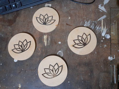 Strong And Long Durable Brown Printed Mdf Coaster Set For Used To Rest Drinks Upon Design: Floral Design