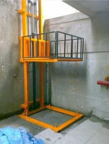 30 Feet Hydraulic Goods Lift Yellow Color Coated, 200-820 Mm Fork Width