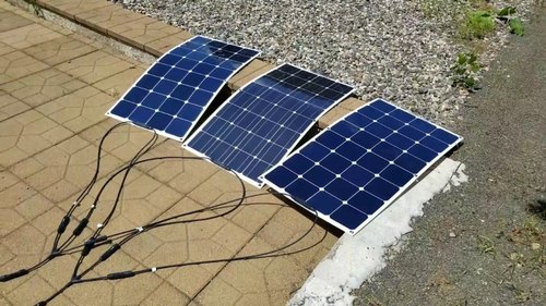 ब्लू एनर्जी एफिशिएंट और 60 सेल लगाने में आसान मोनो क्रिस्टलीय फ्लेक्सिबल सोलर पैनल, 35 वाट, 24 वी