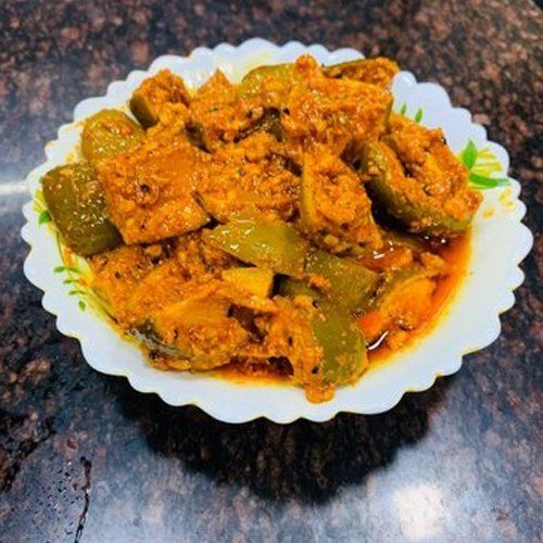 Green And Spicy Mango Pickle With 1 Months Shelf Life And Delicious Taste