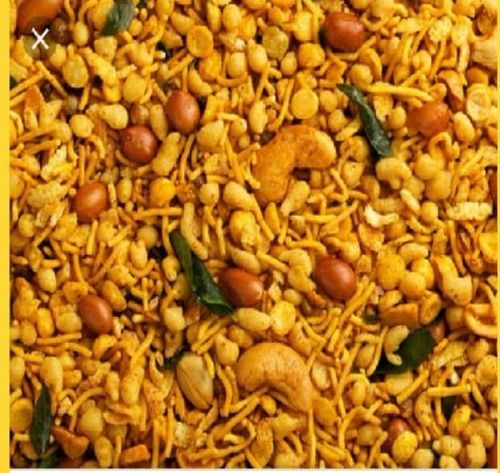Rich Delicious Natural Mouthwatering Taste Crunchy and Crispy Yellow Spicy Mix Namkeen