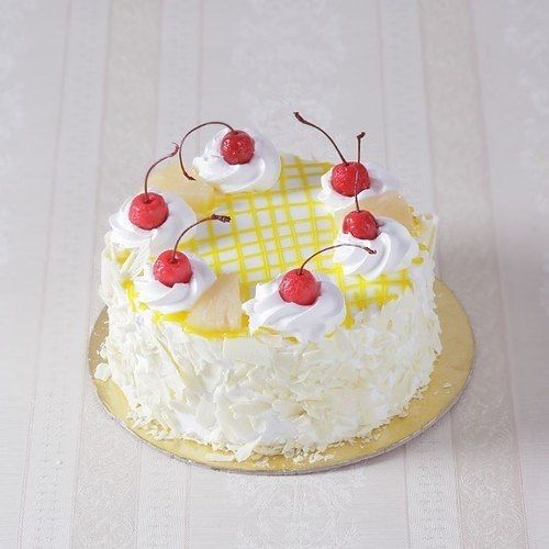 Best Raspberry Vanilla Cake With Light Fluffy Dense Moist Raspberry Jam Shelf Life: 1-2 Days