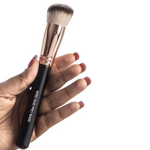 Black Blending Face Brush Full Coverage Foundation Brush Help To Distribute The Foundation Across Your Face