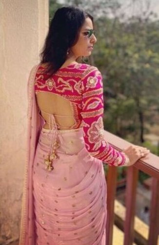महिलाओं के लिए बॉलीवुड लाइट और डार्क पिंक (गुलाबी) जॉर्जेट मटीरियल पार्टी वियर साड़ी