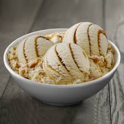  मलाईदार और मुलायम बनावट वाली सुंदर स्वादिष्ट ताज़ा और मलाईदार बटरस्कॉच आइस क्रीम