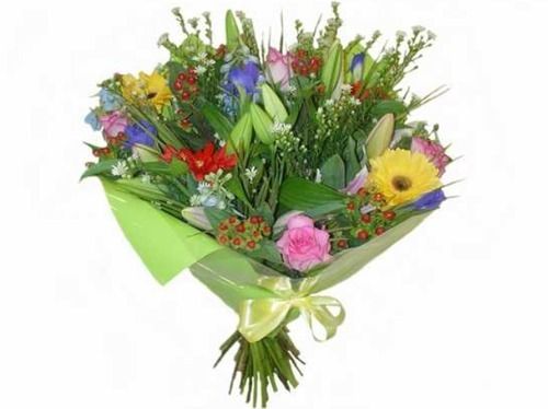 Mix Flower Bouquet Used As Gifting Purpose In Birthdays And Anniversaries 