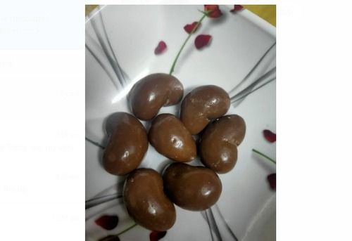 Round Chocolate Coated Cashew, Sweet And Delicious In Taste Good For Health 