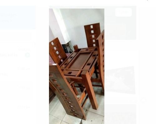 Machine Made Polished Classic Design Solid Wood Dining Set With 1 Table And 4 Chair