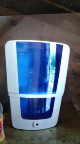 Wall Mounted 10 Liter White And Blue Ro Water Purifier