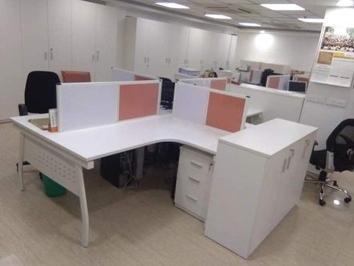 Machine Made White Modular Plastic And Aluminum Office Workstation With 2.5 Feet Table Height