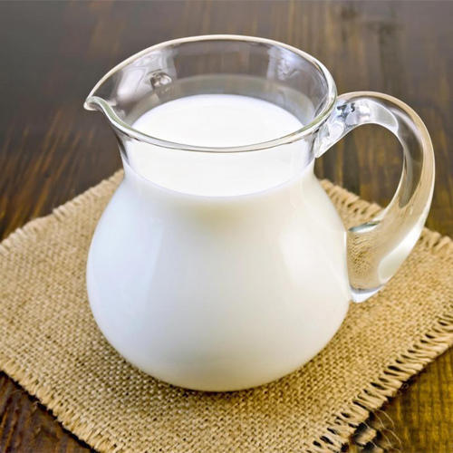 Fresh Healthy Cow Milk With 1 Days Shelf Life And Rich In Vitamin Calcium