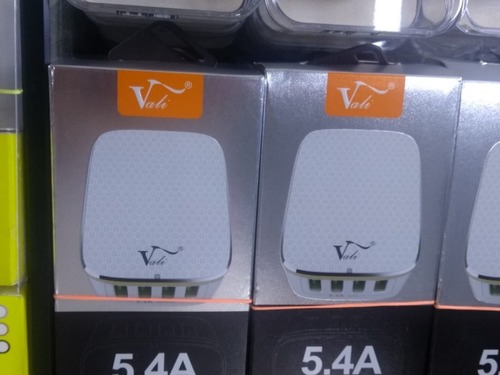 White Vali 4 Port Usb Fast Charging Mobile Charger, 5.4 Amp.