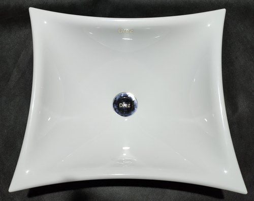 Elegantly Designed Smooth Fine Finish Scratch Resistant White Wash Basin