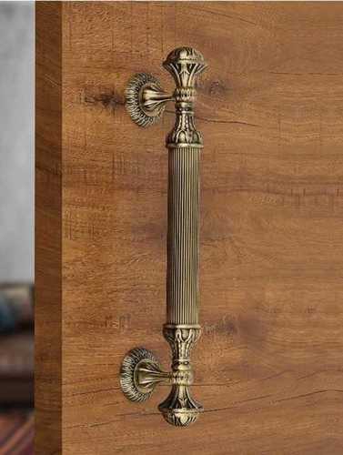 Precisely Designed Door Handle In Brass Metal And Golden Color Size: As