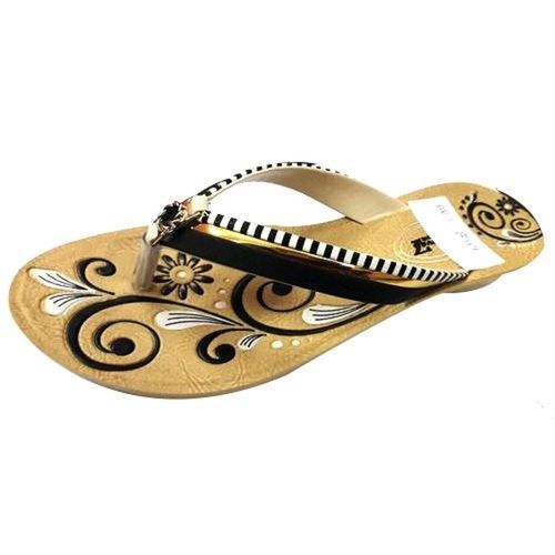 Women Designer Slipper For Casual Wear With Low Heel And Round Toe