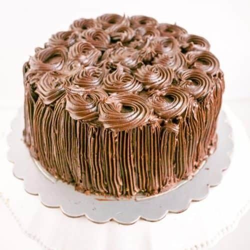 1 Kg Delicious Eggless Buttercream Chocolate Cakes